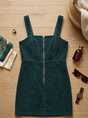 TWIK Simons Emerald Green Corduroy Zip Front Mini Dress 🍏✨ Preloved ✨ Size small